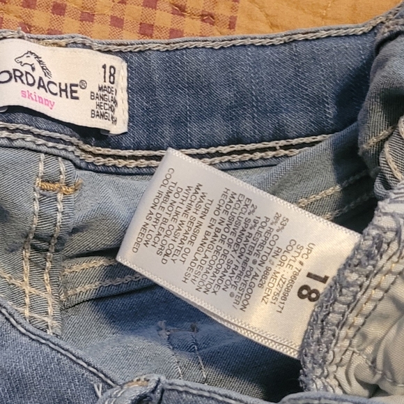 Jordache skinny jeans size 18 - Picture 2 of 3
